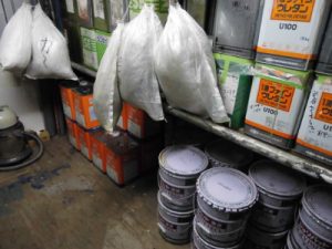 塗装屋の倉庫