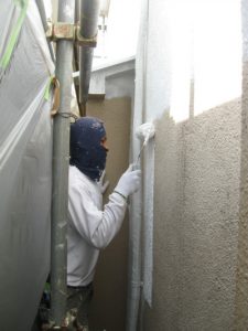 狭い現場出の塗装